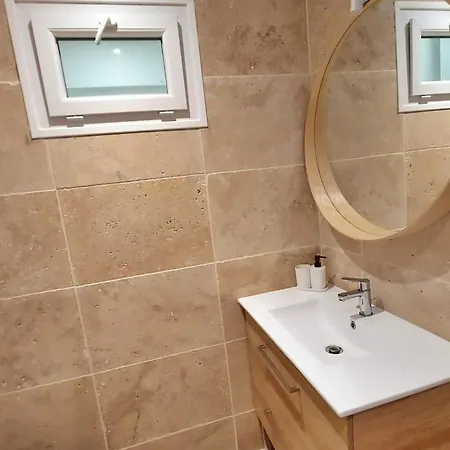 Marlene - Terrace Free Parking - By Tgb Apartmán