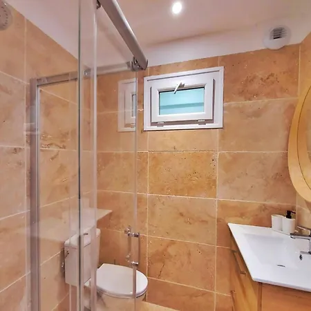 Apartmán Marlene - Terrace Free Parking - By Tgb